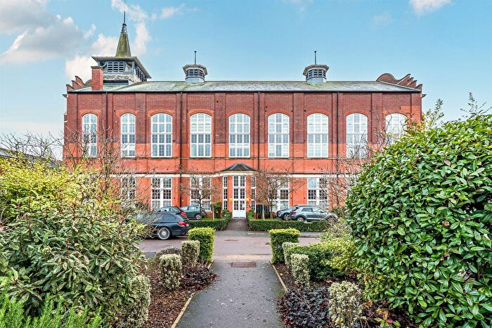 1 Bedroom Flat For Sale In Beningfield Drive, London Colney, St. Albans, AL2