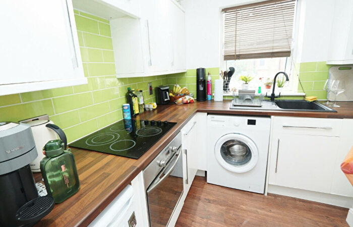 1 Bedroom Apartment To Rent In Junction Road, Romford, RM1