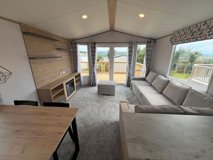 2 Bedroom Caravan For Sale In Gower, Oxwich, SA3