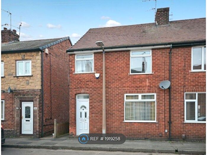 3 Bedroom Semi-Detached House To Rent In Claremont Avenue, Hucknall, Nottingham, NG15
