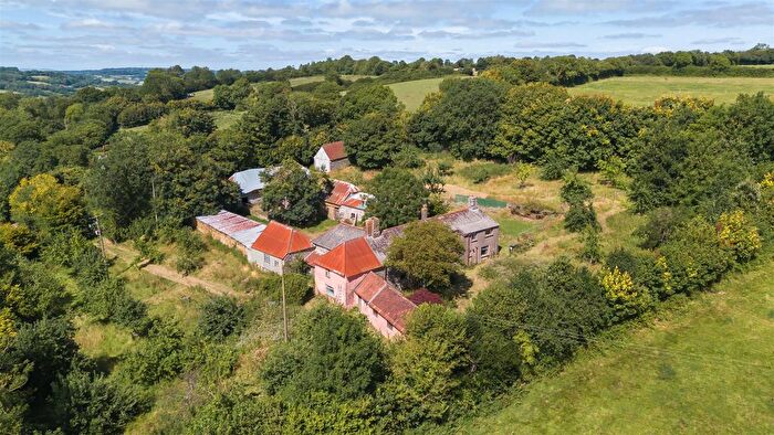 6 Bedroom Farmhouse For Sale In Hemyock, Cullompton, EX15