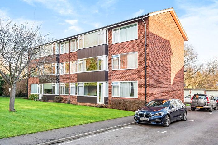 2 Bedroom Flat To Rent In St. Margarets, London Road, Guildford, GU1