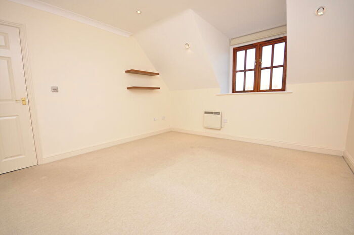 2 Bedroom Apartment To Rent In Kings Road, Farncombe, Godalming, Surrey, GU7