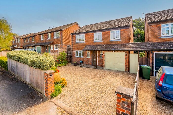 4 Bedroom Detached House To Rent In Maybrook Gardens, High Wycombe, HP13