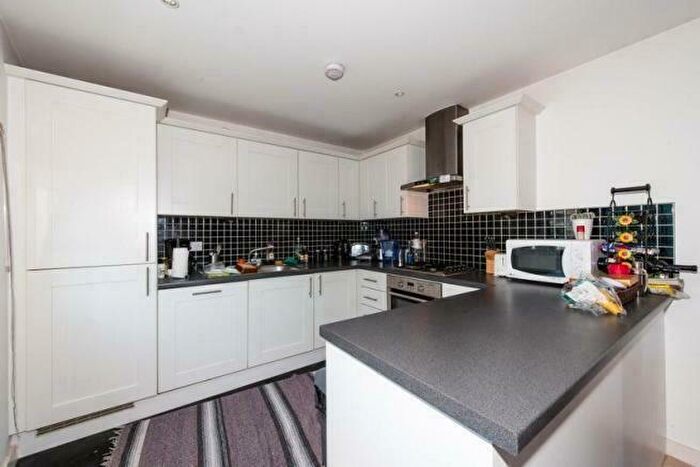 3 Bedroom Apartment To Rent In Hallings Wharf Studios, Stratford, E15