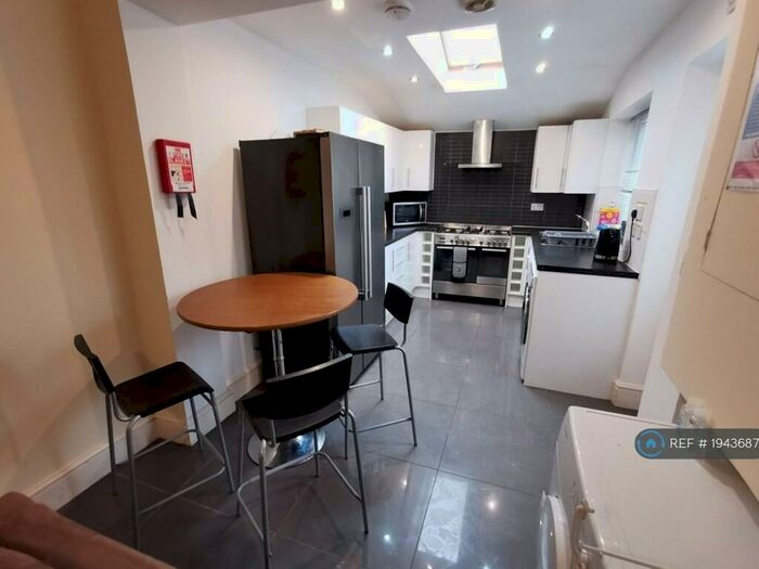 5 Bedroom Terraced House To Rent In Banff Road, Manchester, M14