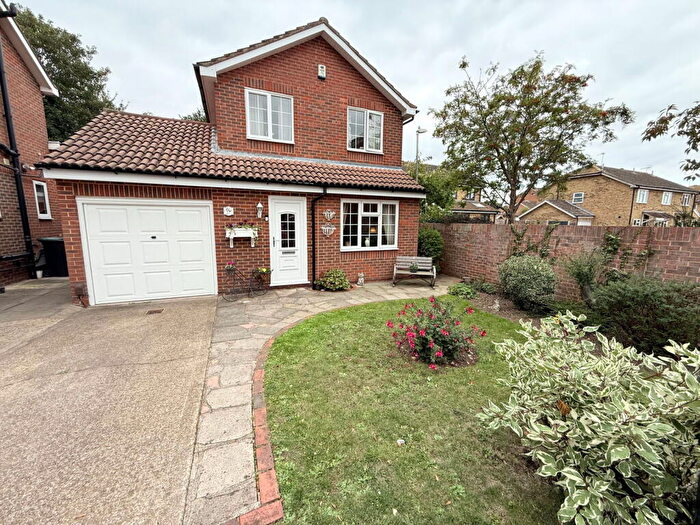 3 Bedroom Detached House For Sale In Castle Lane, Chalk, Gravesend, DA12
