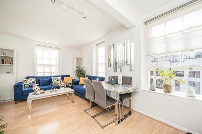 3 Bedroom Flat To Rent In Lyons Place, St John's Wood, NW8