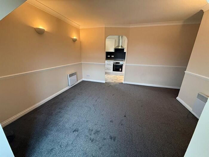 1 Bedroom Flat To Rent In Trinity House, Academy Court, Station Road, WD6