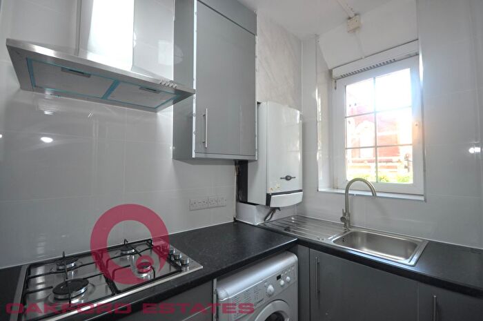 3 Bedroom Flat To Rent In Law Street, London Bridge, SE1