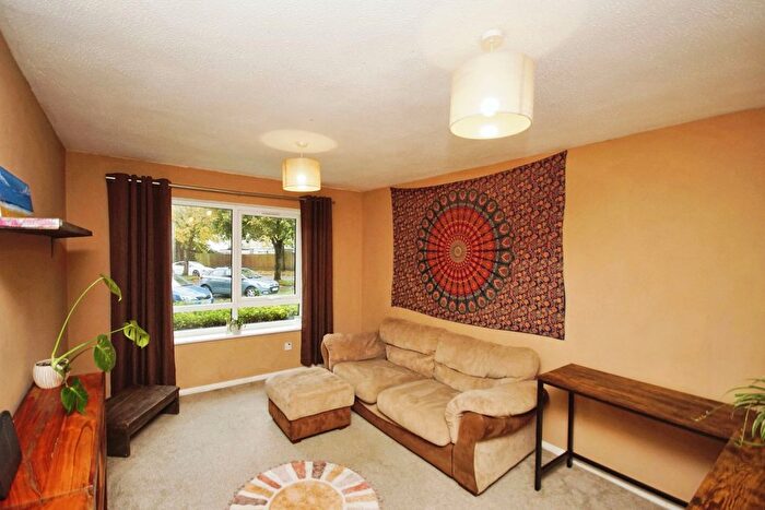 1 Bedroom Flat For Sale In Haythorne Court, Marina Gardens, Fishponds, Bristol, BS16