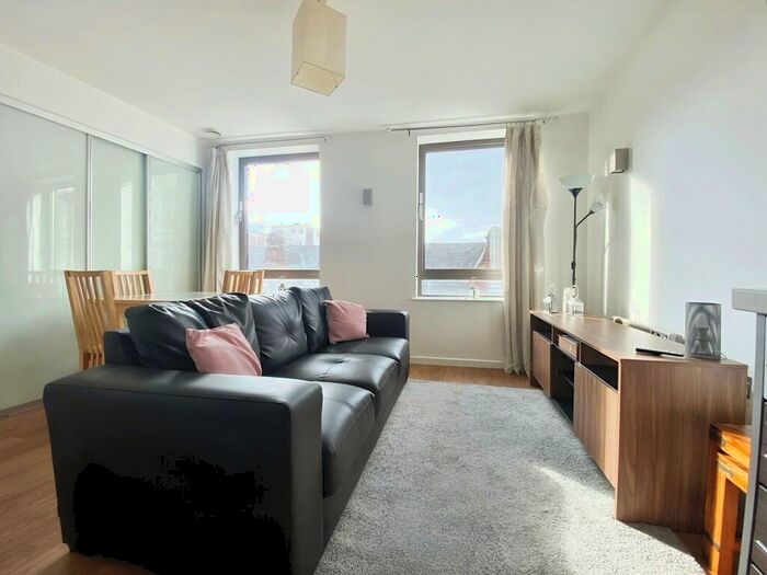 2 Bedroom Apartment To Rent In Basilica, King Charles Street, Leeds, LS1