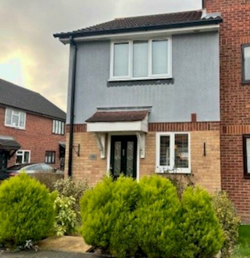 2 Bedroom End Of Terrace House To Rent In Robinia Close, Steeple View, SS15