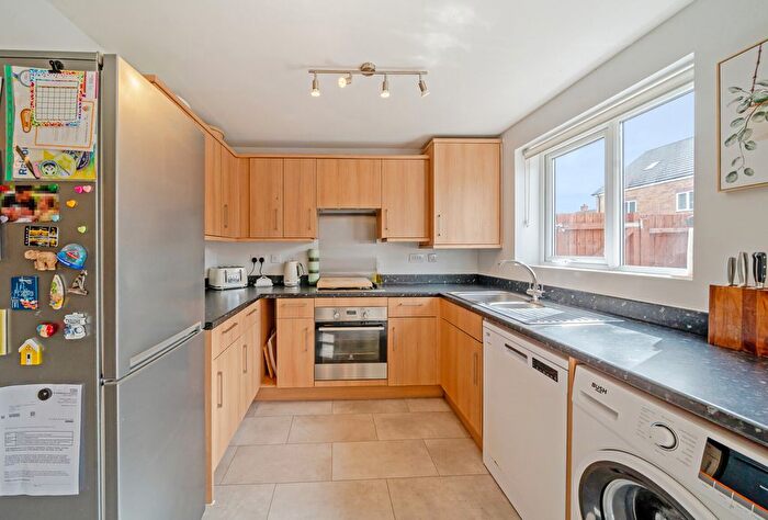 3 Bedroom End Of Terrace House For Sale In Dawkes Road, Longford, Gloucester, Gloucestershire, GL2