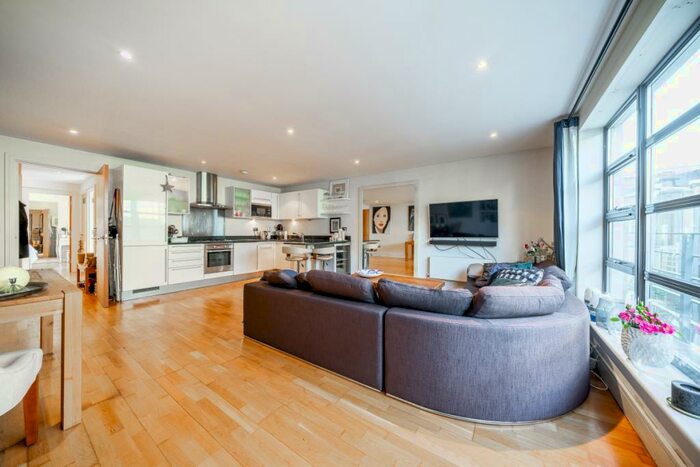 2 Bedroom Apartment To Rent In Clare Lane London, N1