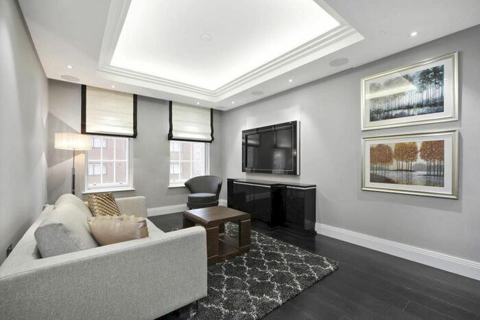 1 Bedroom Flat To Rent In Chantry House, Westminster, SW1W
