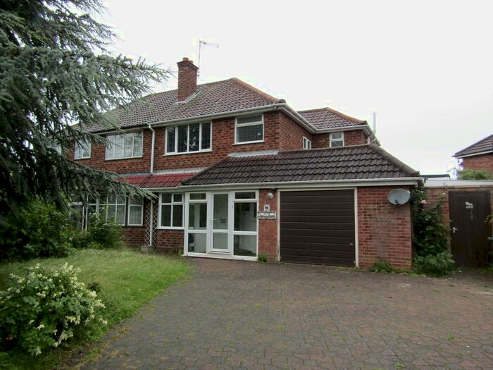 3 Bedroom Semi-Detached House To Rent In Whitehouse Common Road, Sutton Coldfield, B75