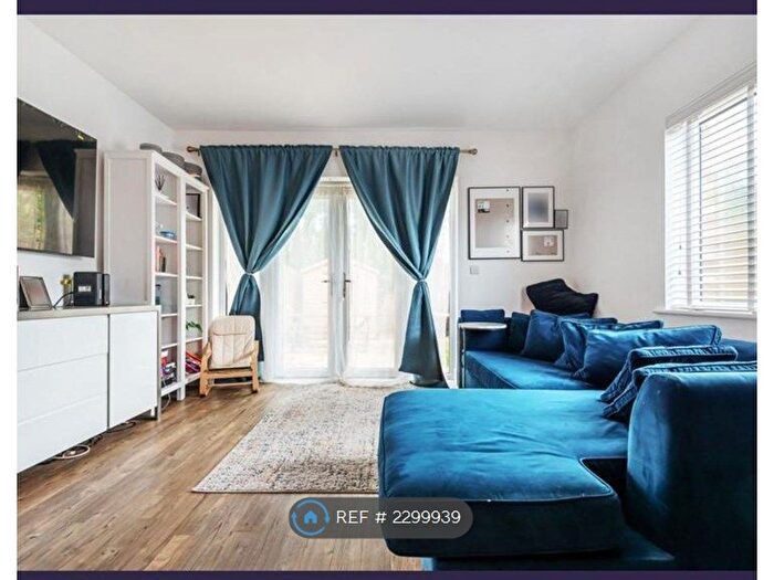 2 Bedroom End Of Terrace House To Rent In Parchment Close, Mitcham, CR4