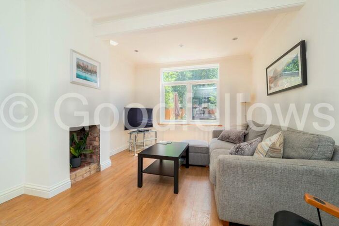 3 Bedroom Terraced House To Rent In Middleton Road, Morden, SM4