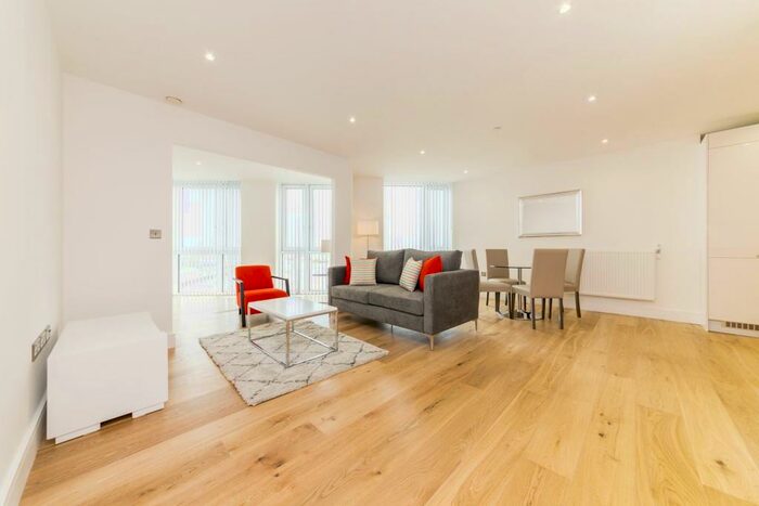 2 Bedroom Apartment To Rent In Sky View Tower, High Street, Stratford, London, E15