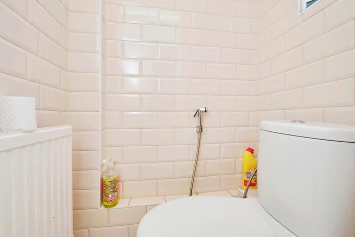 3 Bedroom Terraced House For Sale In Kitts Green Road, Birmingham, West Midlands, B33