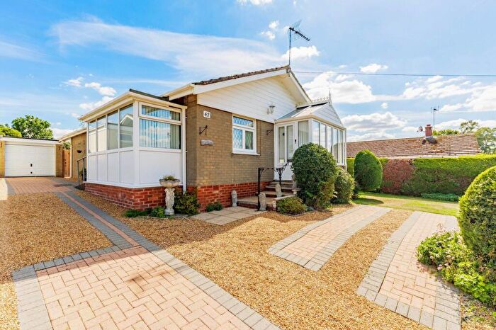 2 Bedroom Detached Bungalow For Sale In Waveney Drive, Hoveton, NR12