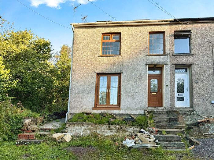 4 Bedroom Semi-Detached House For Sale In New Road, Tondu, Bridgend, CF32