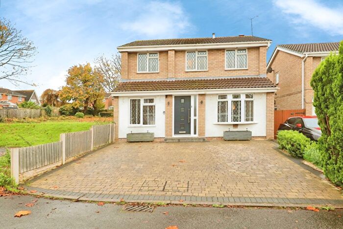 4 Bedroom Detached House To Rent In Naseby Road, Wolverhampton, Staffordshire, WV6