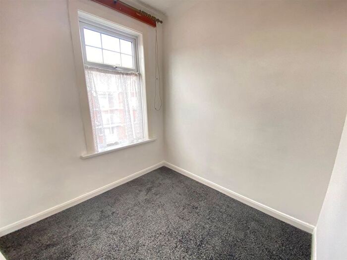 3 Bedroom Terraced House To Rent In Booth Street, Darlaston, Wednesbury, WS10
