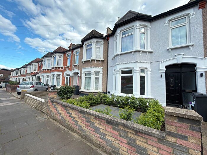 3 Bedroom Terraced House To Rent In Salisbury Road, Ilford, IG3
