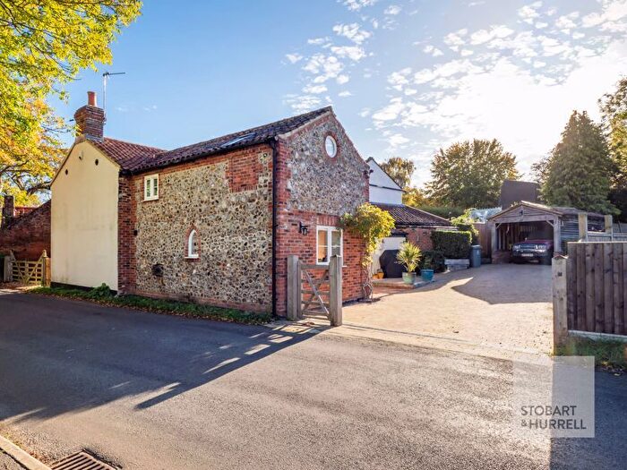 4 Bedroom Cottage For Sale In Flint Cottage, Frettenham Road, Horstead, Norfolk, NR12