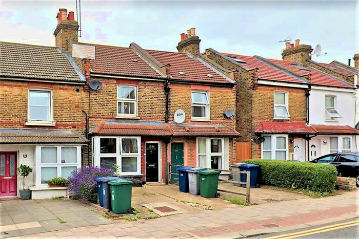 2 Bedroom House To Rent In Colindale Avenue, Colindale, NW9