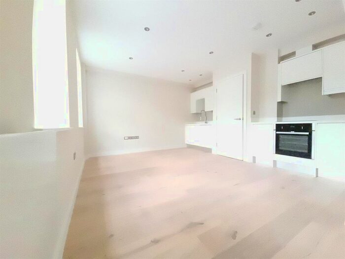 1 Bedroom Flat To Rent In New Kent Road, London, SE1