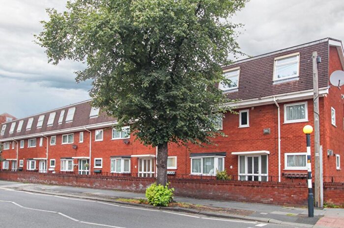 2 Bedroom Apartment To Rent In Wycliffe Court, Urmston, Manchester, M41