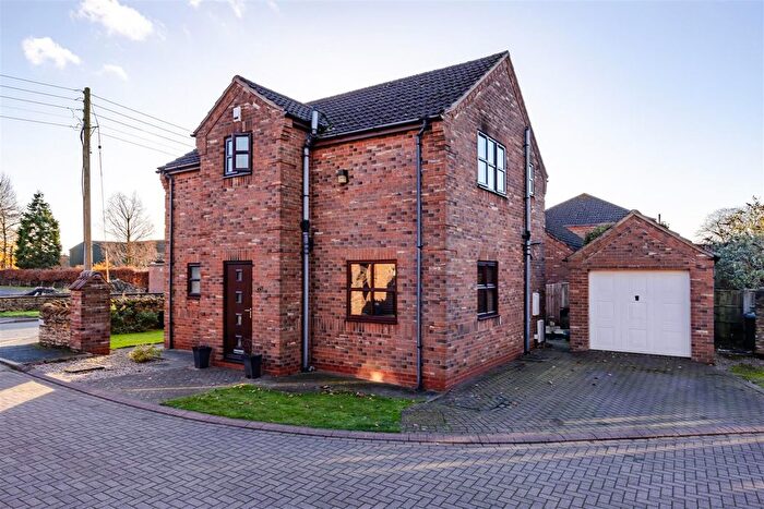 3 Bedroom Detached House For Sale In The Steadings, Flixborough, DN15