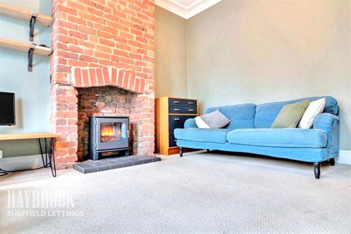 3 Bedroom Semi Detached House To Rent In Lydgate Lane, Sheffield, S10