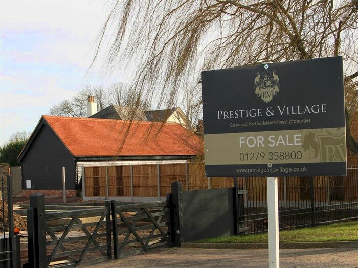 3 Bedroom Property For Sale In Threshers Bush, Harlow, CM17