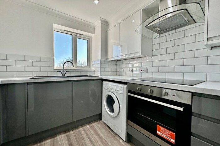 2 Bedroom Flat To Rent In Parkinson Drive, Chelmsford, CM1