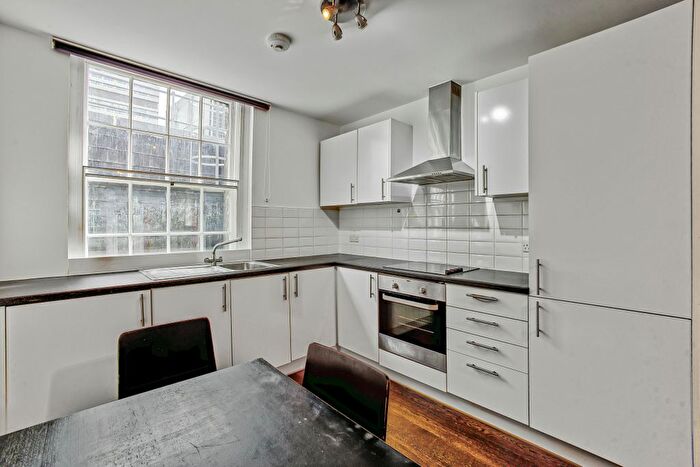 3 Bedroom Maisonette To Rent In Borough High Street, London, SE1