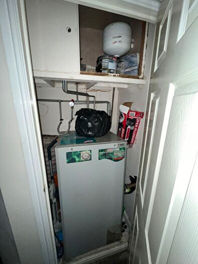 2 Bedroom Flat For Sale In Deanery Court, Manchester, M8