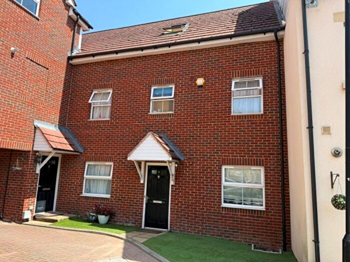 4 Bedroom Town House For Sale In Benjamin Lane, Wexham, Slough, SL3
