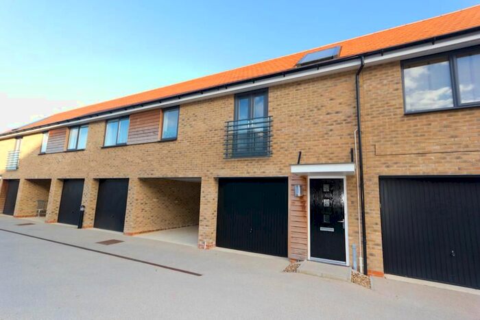2 Bedroom Flat To Rent In Yeoman Drive, Cambridge, CB3