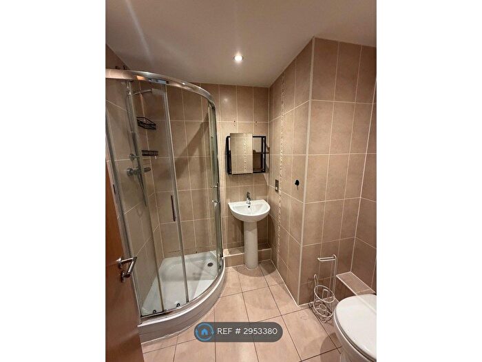 1 Bedroom Flat To Rent In Salts Mill Road, Shipley, BD17