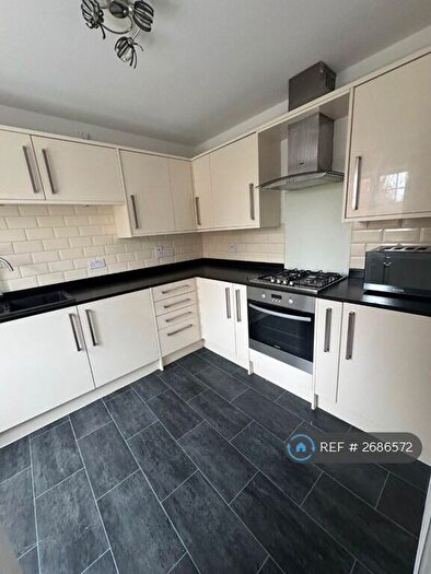 4 Bedroom Semi-Detached House To Rent In Lucerne Avenue, Bicester, OX26