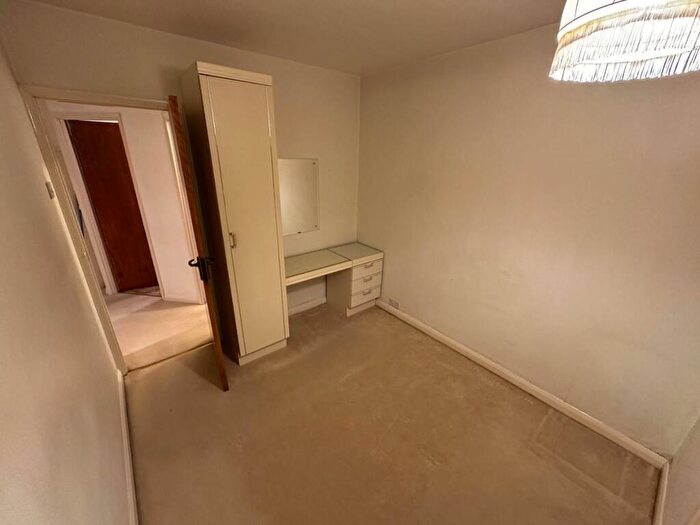 5 Bedroom Semi-Detached House To Rent In Eastcote Road, Pinner, HA5