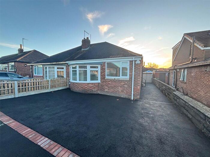 2 Bedroom Bungalow To Rent In Kennerleigh Walk, Leeds, West Yorkshire, LS15
