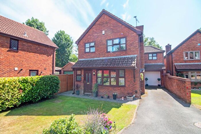 4 Bedroom Detached House For Sale In Angelo Close, Waterlooville, PO7