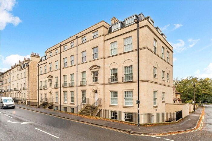 3 Bedroom Flat For Sale In Henrietta Road, Bath, Somerset, BA2