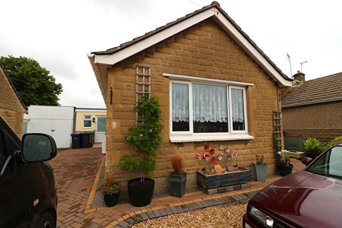 3 Bedroom Detached Bungalow To Rent In Coniston Road, Trowbridge, BA14