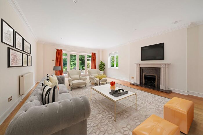 5 Bedroom Detached House To Rent In Woodside Road, Cobham, Surrey, KT11